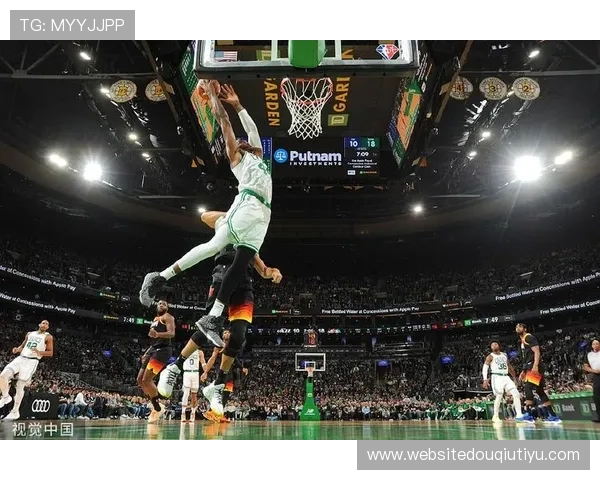 NBA直播斗球体育为用户提供多角度赛事回放与精彩集锦，满足不同用户的观赛偏好